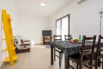 Apartment with Sea View for 2-3 Guests in Vir