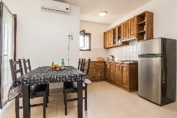 Apartment with Sea View for 2-3 Guests in Vir