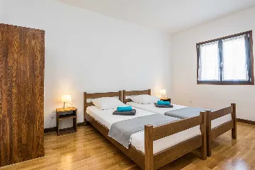 Apartment with Sea View for 2-3 Guests in Vir