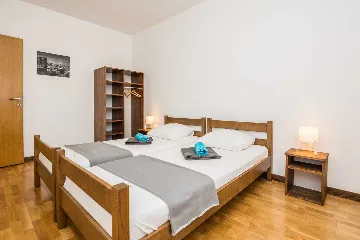 Apartment with Sea View for 2-3 Guests in Vir