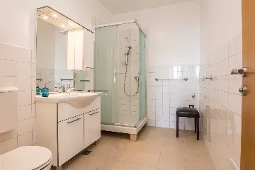 Apartment with Sea View for 2-3 Guests in Vir