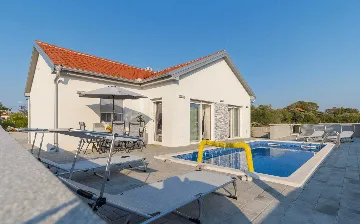 Privlaka 3-Bedroom Villa with Private Heated Pool