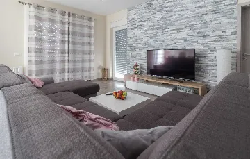 Privlaka 3-Bedroom Villa with Private Heated Pool