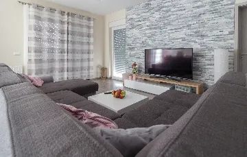 Privlaka 3-Bedroom Villa with Private Heated Pool