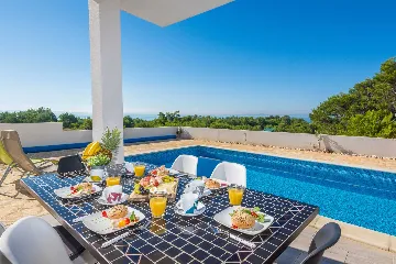 Villa with Sea View and Pool in Vir