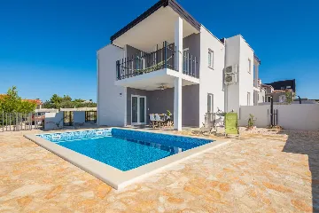 Villa with Sea View and Pool in Vir