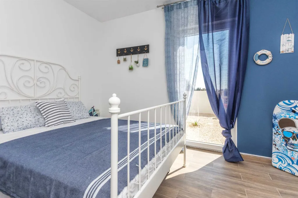 Villa with Sea View and Pool in Vir