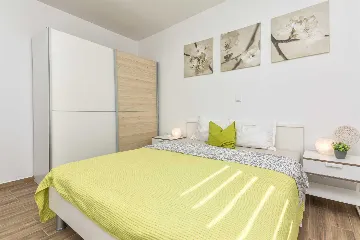 Villa with Sea View and Pool in Vir