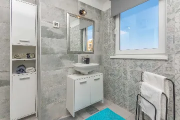 Villa with Sea View and Pool in Vir