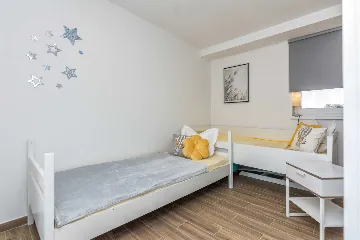 Villa with Sea View and Pool in Vir