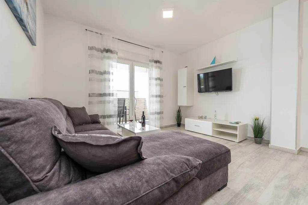 Apartment in Vir for Up to 6 with Partial Sea View