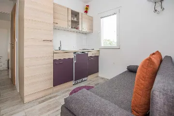 Apartment in Vir for 2 Guests, 200 m to Pebble Beach