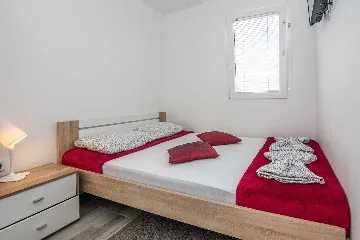 Apartment in Vir for 2 Guests, 200 m to Pebble Beach