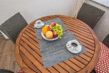 Apartment in Vir for 2 Guests, 200 m to Pebble Beach