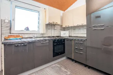 2-Bedroom Apartment with Sea View in Vir