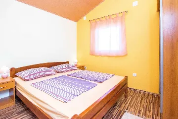 2-Bedroom Apartment with Sea View in Vir