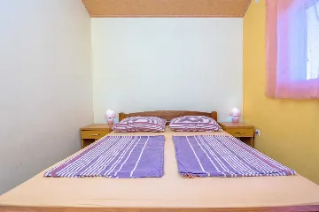 2-Bedroom Apartment with Sea View in Vir