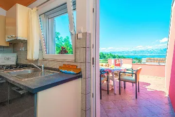 Sea-View Apartment in Vir for 4–5 Guests