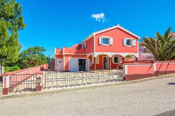 Sea-View Apartment in Vir for 4–5 Guests