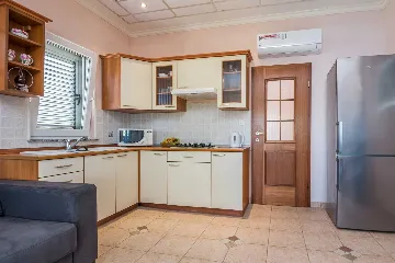 Apartment in Vir, Kozjak with Sea-View Balcony