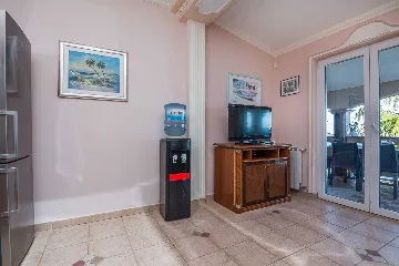 Apartment in Vir, Kozjak with Sea-View Balcony