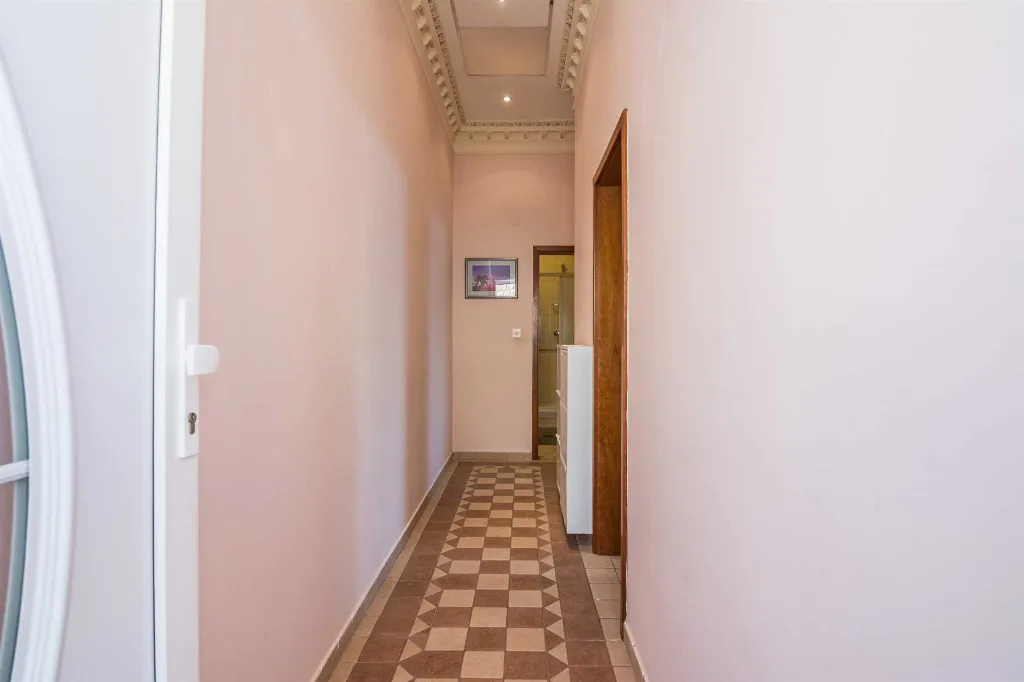 Apartment in Vir, Kozjak with Sea-View Balcony