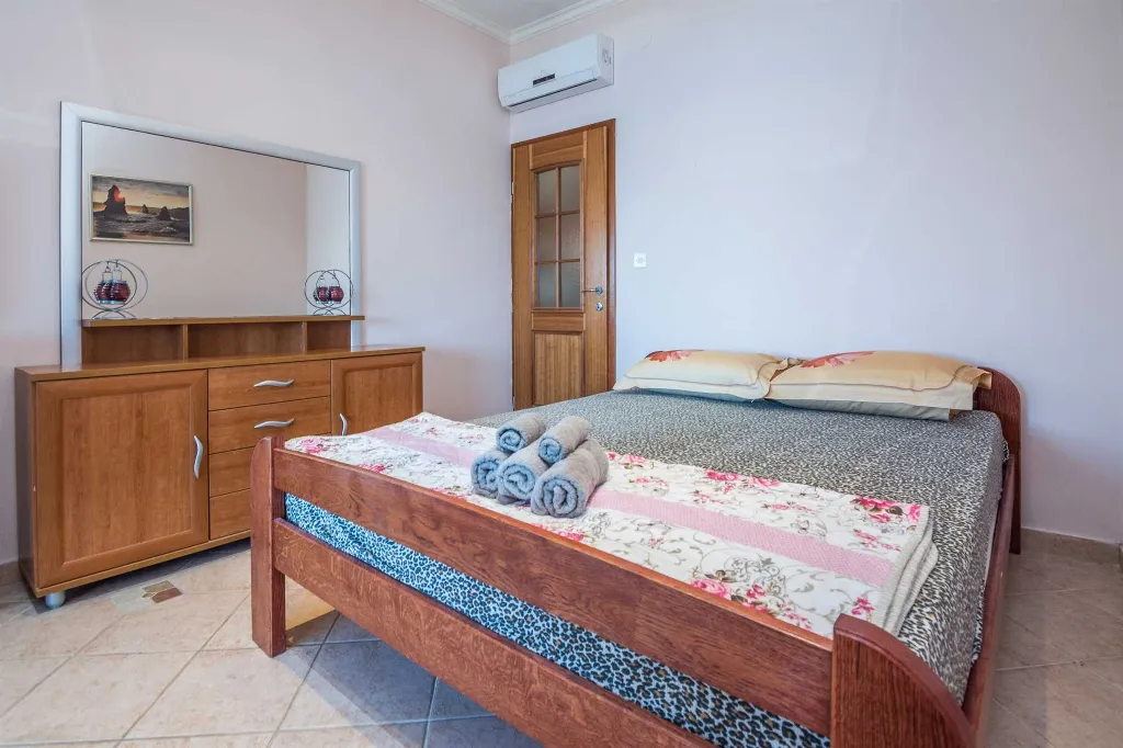 Beachfront Apartment in Vir with Sea-View Balcony