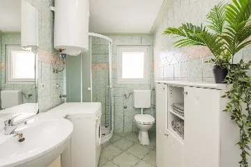 4-Bedroom Apartment in Vir for Up to 6