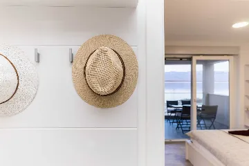 3-Bedroom Beachfront Apartment with Sea View, Vir