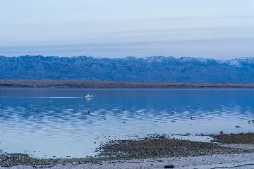 3-Bedroom Beachfront Apartment with Sea View, Vir