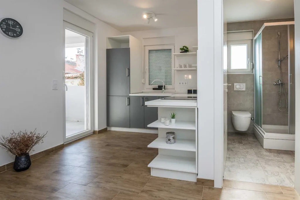 Apartment in Vir for 2–4 Guests with Terrace