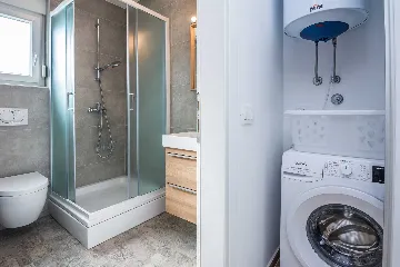 Apartment in Vir for 2–4 Guests with Terrace