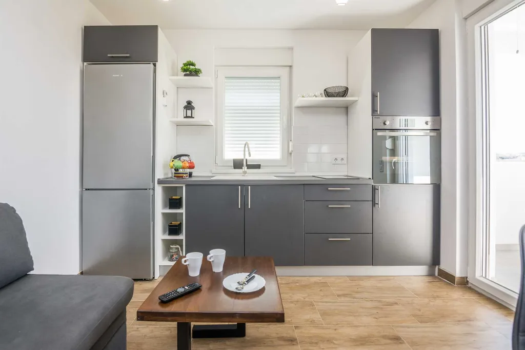 Vir Apartment with Roofed Balcony and 2 Bedrooms