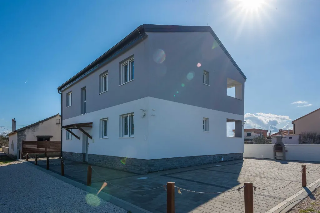 Vir Apartment with Roofed Balcony and 2 Bedrooms