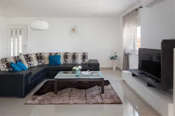 Modern Apartment in Vir with Sea-View Terrace