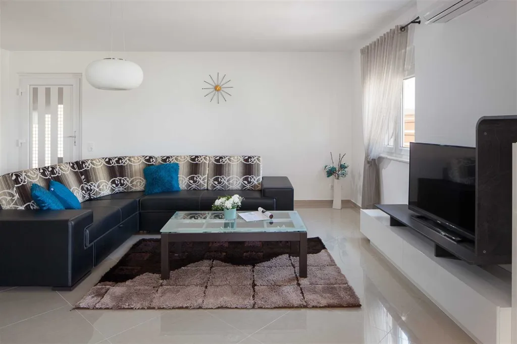 Modern Apartment in Vir with Sea-View Terrace