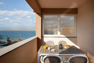 Apartment in Vir, 20 m from the Beach