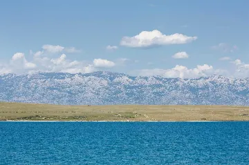 Vir Apartment with Sea-View Balcony (2–4 guests)