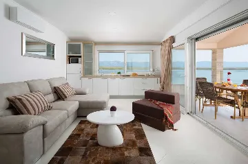 Apartment in Vir with Sea-View Balcony