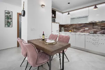 2-Bedroom Apartment in Vir with Terrace