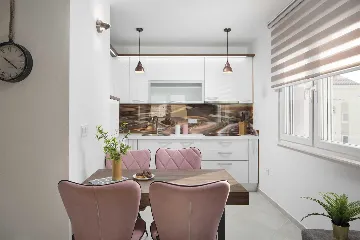 2-Bedroom Apartment with Sea View in Vir