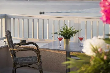 2-Bedroom Apartment with Sea View in Vir