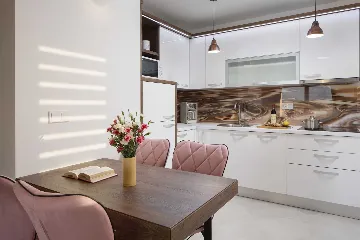 Vir 2-Bedroom Apartment for 4 with Sea View