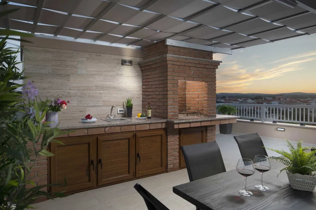 Vir 2-Bedroom Apartment for 4 with Sea View
