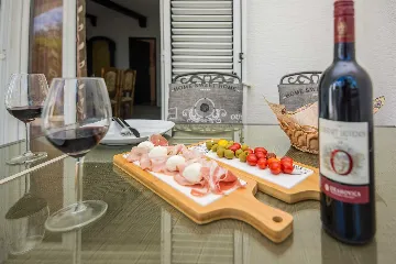 2-Bedroom Apartment in Privlaka for 4–6 Guests