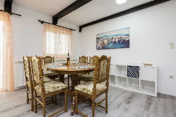 2-Bedroom Apartment in Privlaka for 4–6 Guests