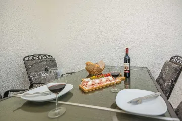 2-Bedroom Apartment in Privlaka for 4–6 Guests