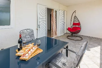 Privlaka 2-Bedroom Apartment with Partial Sea View