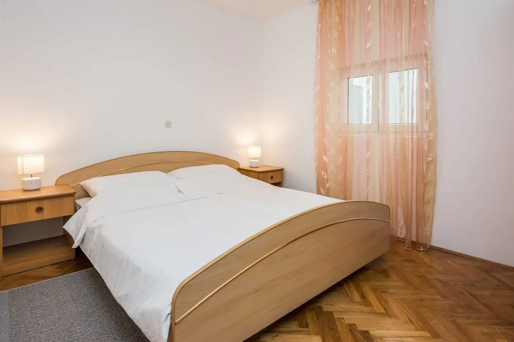Privlaka 2-Bedroom Apartment with Partial Sea View