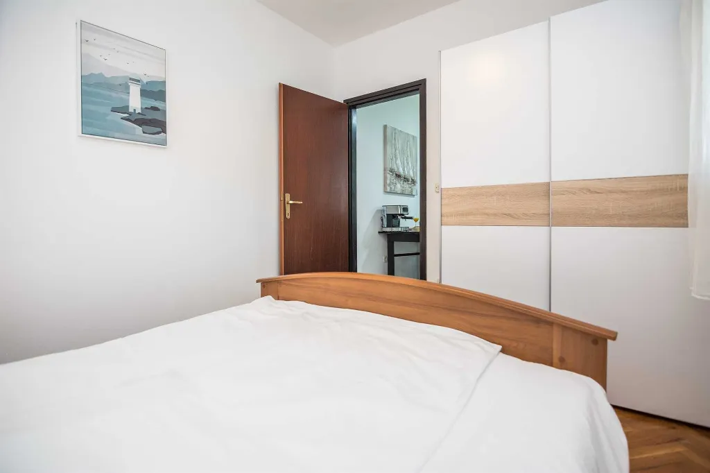 Privlaka 1-Bedroom Apartment for 2 with Balcony